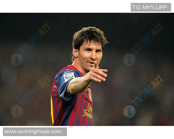 足球明星素材积累与分析：探索他们的职业生涯与场上表现的深度研究